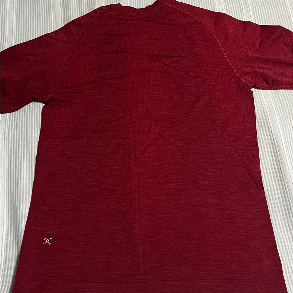 Lululemon Red Short Sleeve T-Shirt - Picture 3 of 3